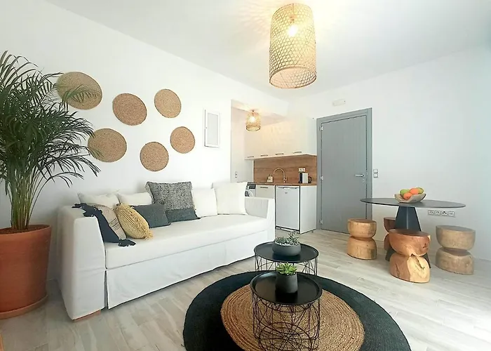 Thalia With Hot Tub And Sea View